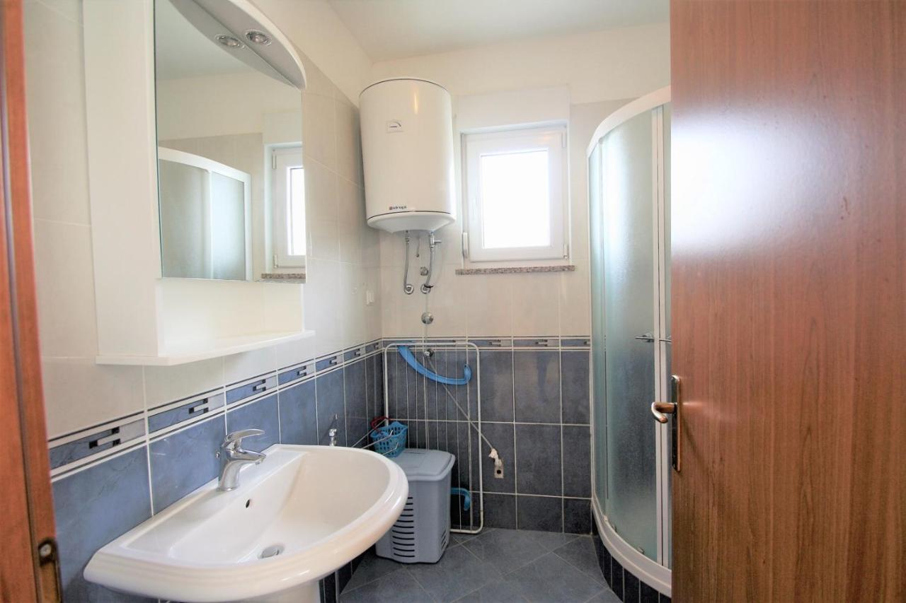 Apartment Mendikovic Porec Exterior photo